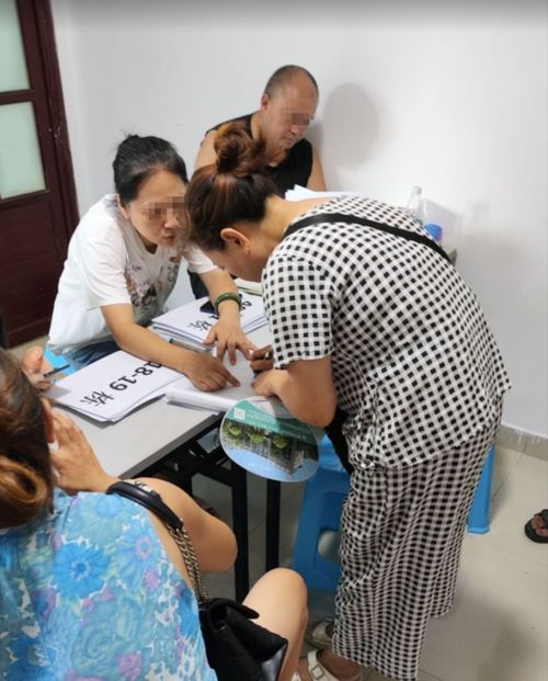 實探重慶公租房出售現場 咨詢踴躍，但“回頭客”多過“交錢黨”